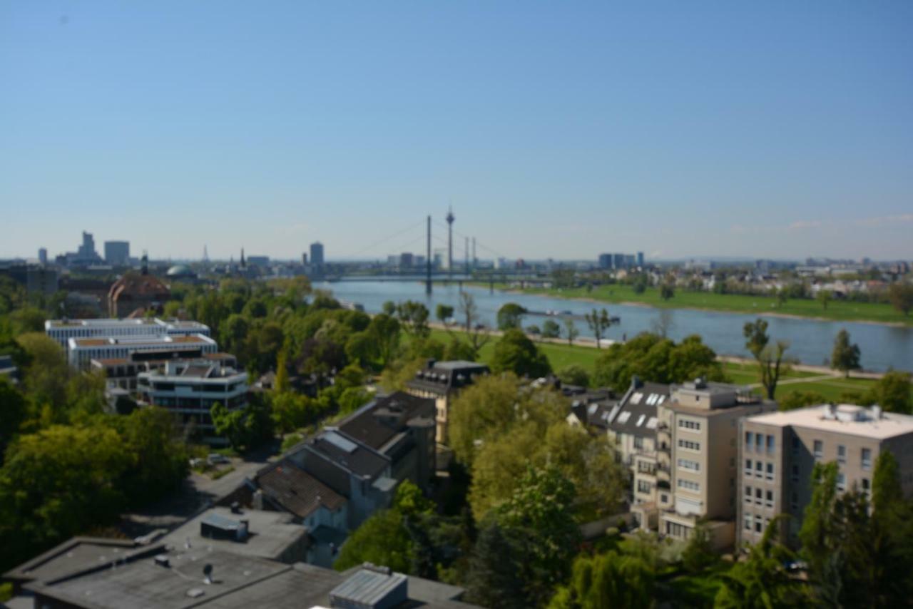 Luxury Apartment In Duesseldorf Near Trade Fair Exterior foto